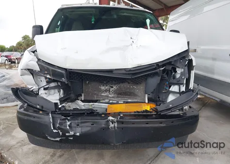 2019 Chevrolet Express 2500 Work Van z USA, uszkodzony, nr VIN 1GCWGAFP6K1349578